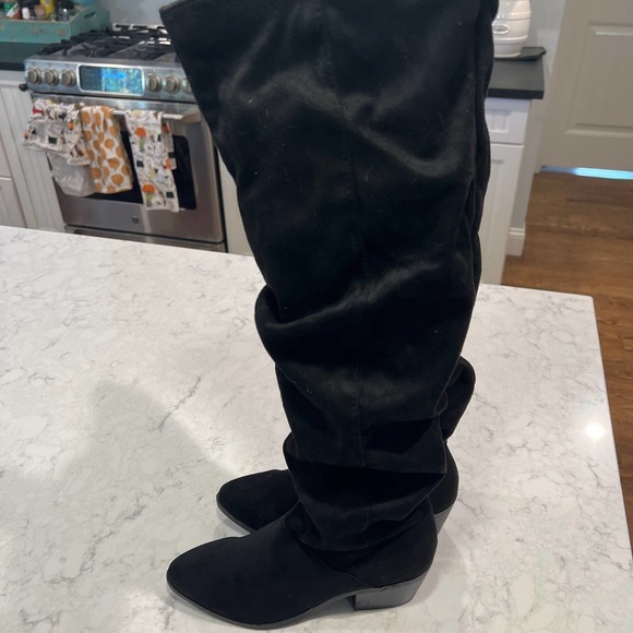 Qupid‎ Women's Tall Black Suede Closed Point Toe Pull On Slouchy Boots Size 6 - Picture 3 of 7